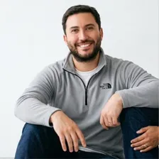 Simón Espinoza Carvajal — Fundador y Director de Buffo IA